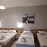 Augustus 酒店 3*