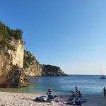 Augustus 3*