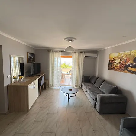 Augustus 호텔 Dhërmi