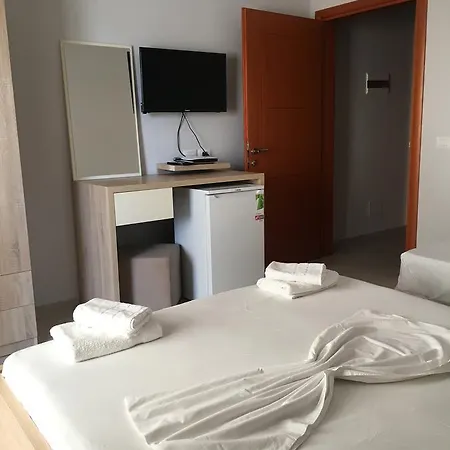 Hotel Augustus Dhërmi